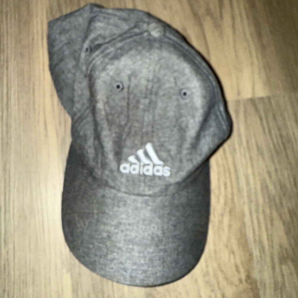 Adidas Gray Cap‎